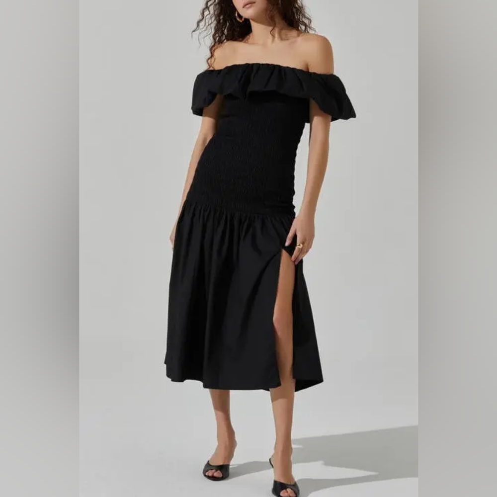 NWT ASTR the Label Off the Shoulder Cotton Midi Dress M Black Smocked Side Slit